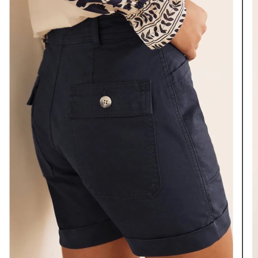 Boden Abingdon Chino Shorts - Picture 2 of 10